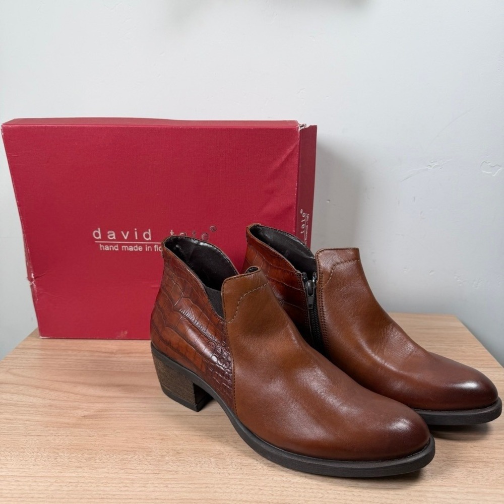 David Tate Global Ankle Boot 9.5 NARROW Brown Calf Leather Croc Embossed Italy